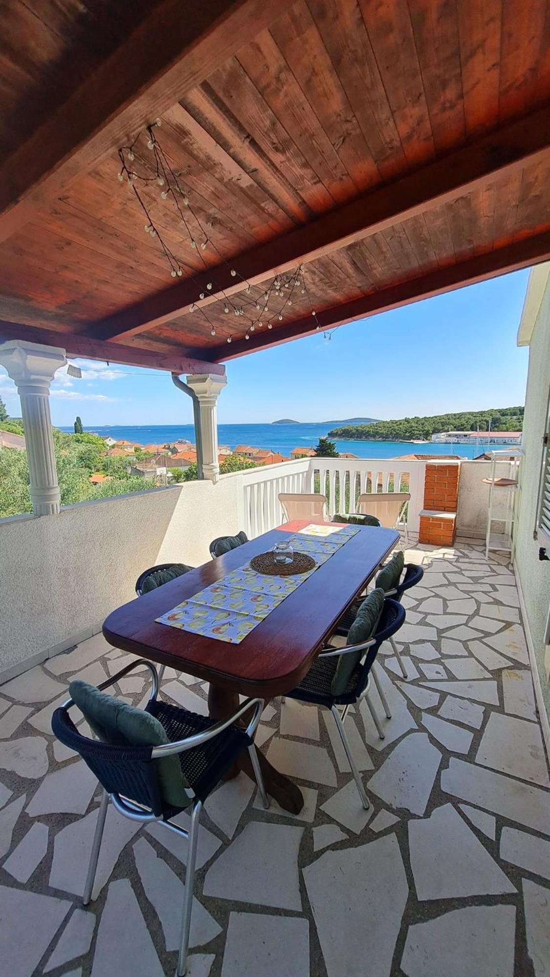 Apartmani Ela Prvić Luka エクステリア 写真