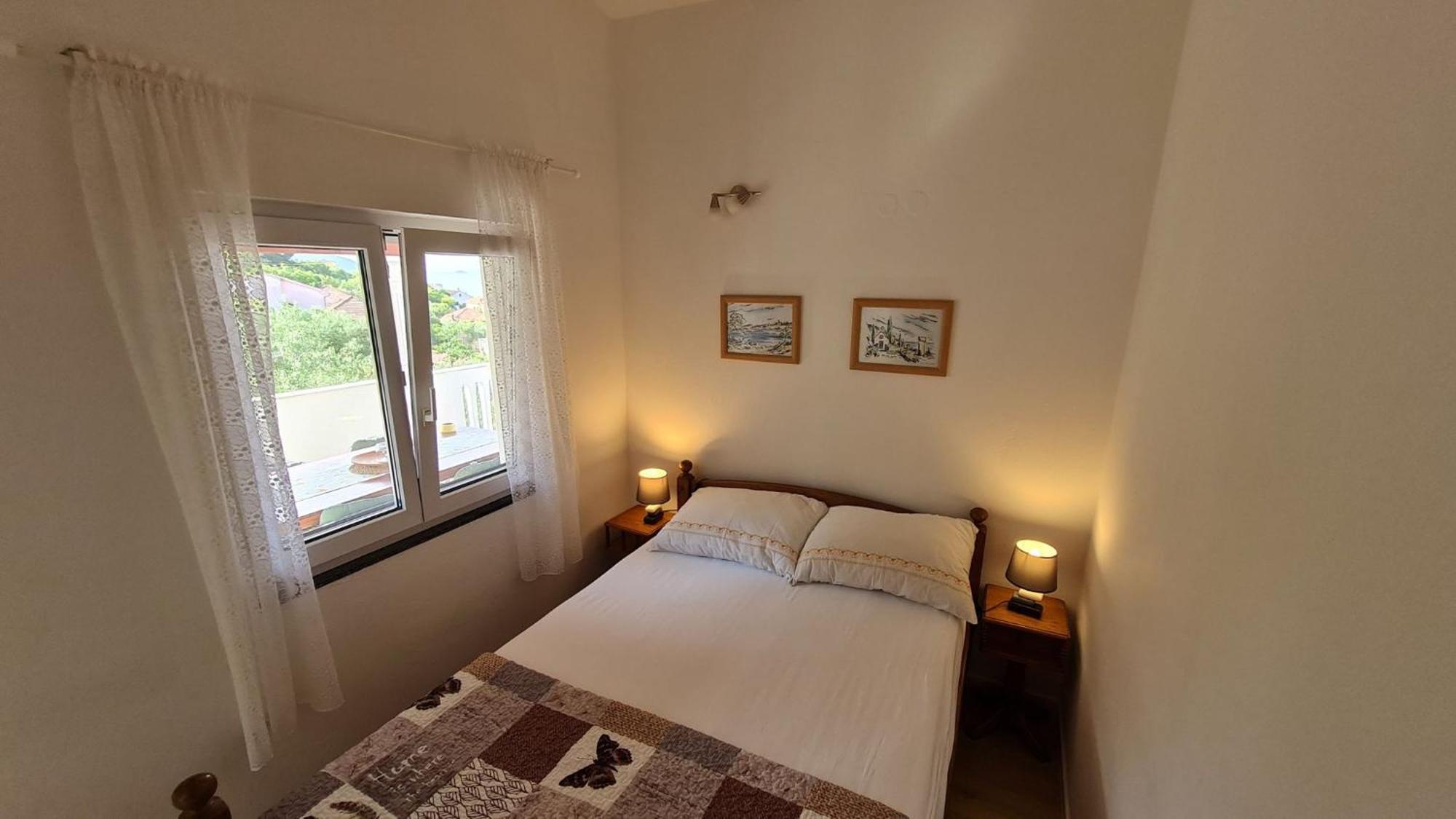 Apartmani Ela Prvić Luka エクステリア 写真