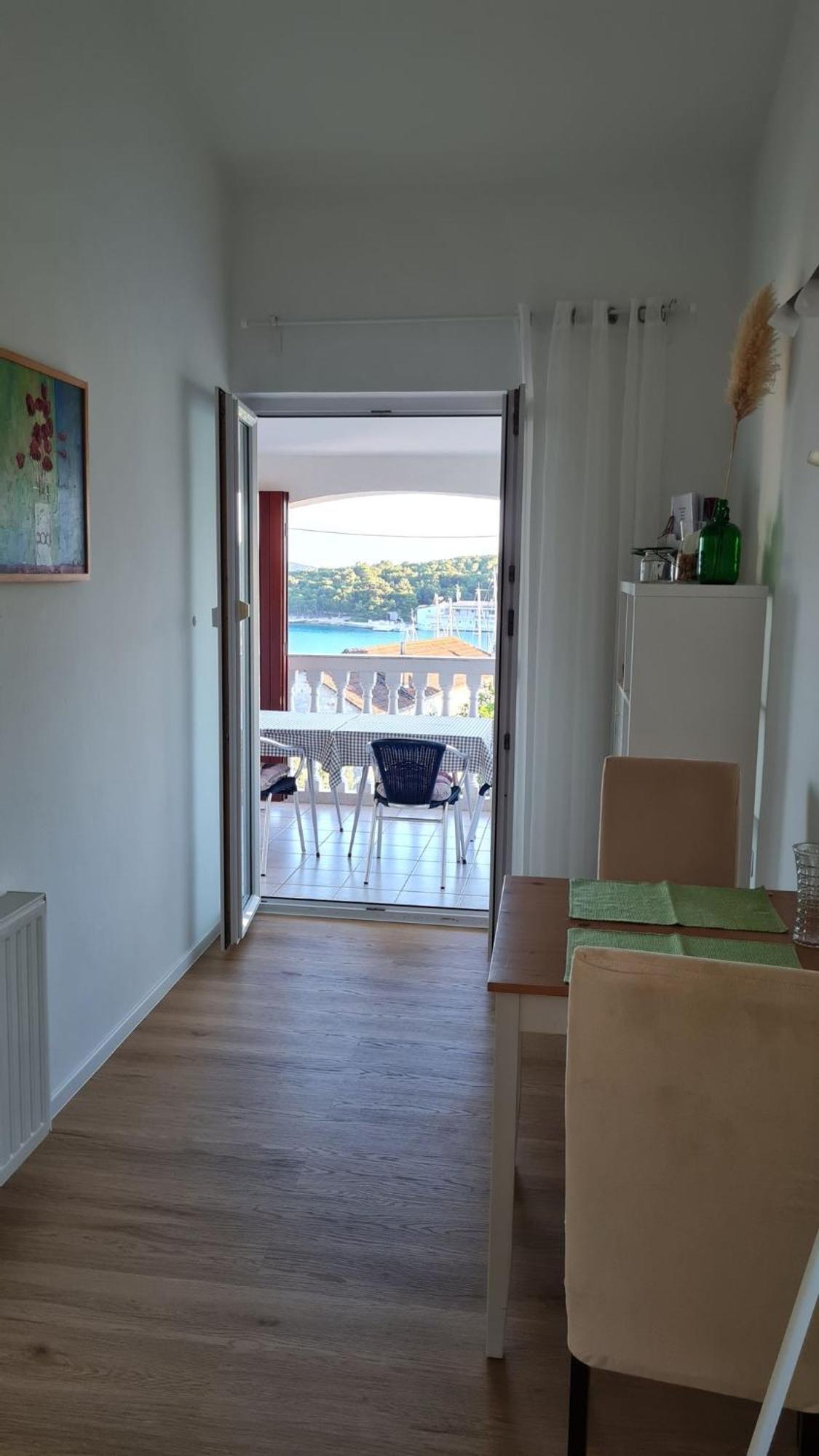 Apartmani Ela Prvić Luka エクステリア 写真